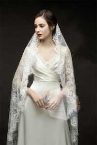 ウェディングドレス ホワイト Ｖネック 二次会 花嫁 シンプルドレス 披露宴 ブライダル 結婚式 ロングドレス 大きいサイズ 