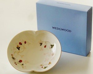 ウエッジウッドWEDGWOOD ワイルドストロベリー マリアージュボール(S)【御結婚御祝・内祝・新築御祝・還暦御祝・御礼・寿・ギフト包装可