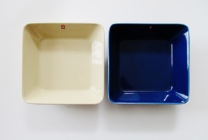 《新色》イッタラiittala  ティーマ　スクエアプレート　ペア（ビンテジブルー、リネン）【北欧食器】【御結婚・新築・還暦御祝・ギフト