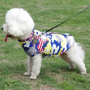 寒い天候の犬コート 防水防風リバーシブルの犬冬ジャケット 小型犬のためのリバーシブル厚い