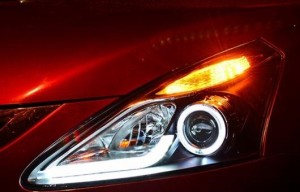 ヘッドライト 適用: 日産 ティーダ 2011-15 LED ヘッドランプ デイタイムランニングライト DRL バイキセノン HID 4300K〜8000K 35W・55W 