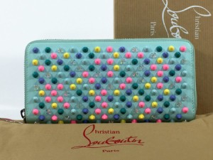 送料無料 【極美品】 Christian Louboutin クリスチャン・ルブタン 長財布 パネトーネ ラウンドファスナー スタッズ スパイク レザー