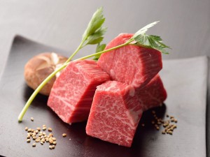 米沢牛 角切り ヒレステーキ 300g (150gx2枚) 送料無料 数量限定 フィレ ヒレ ヒレ肉 シャトーブリアン シャトブリ 和牛 ブランド牛 高級