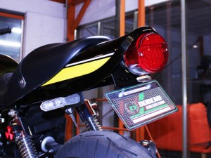 【ドレミコレクション】 z900rs 用　フェンダーレスキット　ナンバー新基準　Z1タイプテールカウル、テールランプ/純正ウインカー用