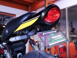 【ドレミコレクション】 z900rs 用　フェンダーレスキット　ナンバー新基準　Z1タイプテールカウル/純正ウインカー、テールランプ仕様