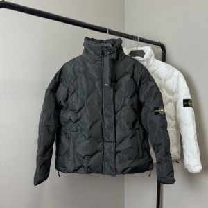 Stone Island 2023冬ダイヤ格子ダウン中綿ジャケット