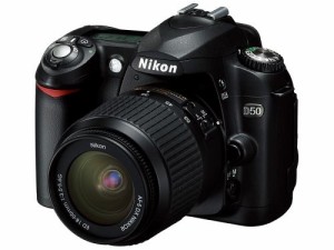 Nikon D50 ブラック デジタル一眼レフカメラ レンズキット〔AF-S DX ズーム（中古品）