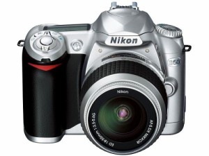 Nikon D50 シルバー デジタル一眼レフカメラ レンズキット〔AF-S DX ズーム（中古品）