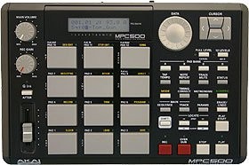 AKAI サンプリングマシン MPC500（中古品）