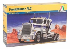 イタレリ 1/24 フレイトライナー FLC トラクターヘッド プラモデル IT3859（中古品）