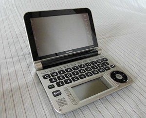 シャープ Brain カラー電子辞書 生活総合系 ブラック色 PW-A7200-B（中古品）