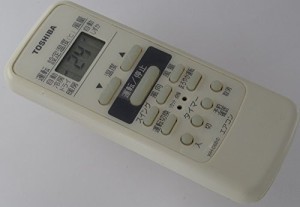 東芝 エアコンリモコン WH-D6B(2)（中古品）