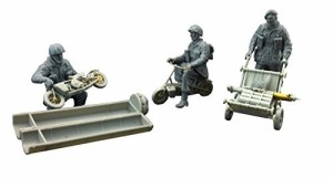 ブロンコモデル 1/35 英・空挺部隊Bセット兵士3体+空挺バイク&カート・荷物（中古品）