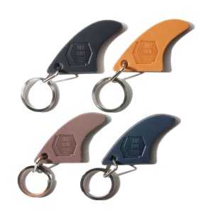 UNBY STORE - LEATHER SURF KEY CHAIN FIN BLACK キーホルダー