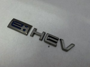 ホンダ　カラー　エンブレム　送料無料　ＲＺ　ＺＲ−Ｖ　ｅ-ＨＥＶロゴ　カーパーツ　純正　メッキ