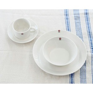 イッタラ ティーマ ホワイト 4点セット（プレート23cm/ボウル15cm/カップ＆ソーサー） 北欧雑貨 食器 皿 お皿 北欧食器 ティー コーヒー 