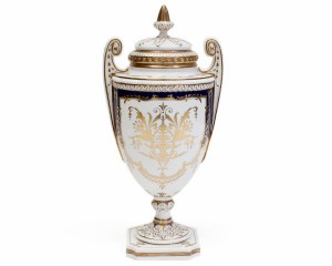 ロイヤルウースター ベース キングジョージ3世 限定品 Royal Worcester 蓋付き 花瓶 壺 新生活応援