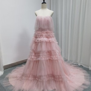 もこもこドレス ピンク カラードレス 柔らかく重ねたチュールスカート プリンセスライン