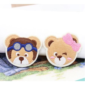 かわいい クマちゃん 熊ペア 刺繍 ワッペン 2枚セット かわいい おしゃれ デコレーション&リメイク  幼稚園 保育園