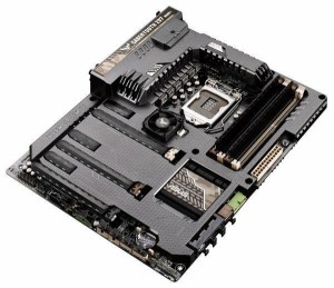 ASUS GRYPHON Z97 ARMOR EDITION DDR3 LGA 1150 USB2.0 USB3.0 32GB Z97 Desktop Intel Motherboard 中古