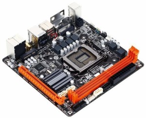 GIGABYTE B85N Phoenix-WIFI R.2 Wh Box Intel LGA1150 Motherboard 中古