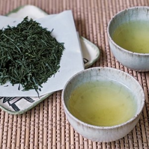 滋賀県産煎茶 朝宮茶80g入り【近江茶】  茶 緑茶 煎茶 お茶 日本茶 国産 高級 信楽 伝統 美味しい 上質 浅蒸し 歴史 近江 滋賀 産地直送 