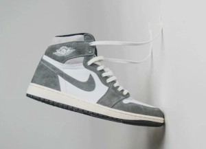 エアジョーダン1 レトロ ハイ OG ブラック アンド スモークグレー Nike Air Jordan 1 Retro High OG Black and Smoke Grey 正規品 全国送