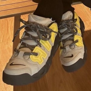 アンブッシュ × ナイキ エアモアアップテンポ ロー ブラック アンド ホワイト AMBUSH × Nike Air More Uptempo Low Vivid Sulfur and L