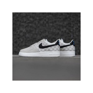 レブロン ジェームズ×ナイキ エアフォース 1 ストライブ フォー グレートネス Lebron James×Nike Air Force 1 Strive For Greatness