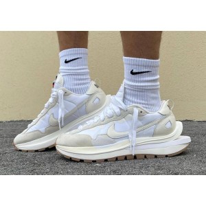 サカイ×ナイキ ヴェイパー ワッフル ホワイトガム sacai×Nike Vapor Waffle White Gum 正規品 全国送料無料