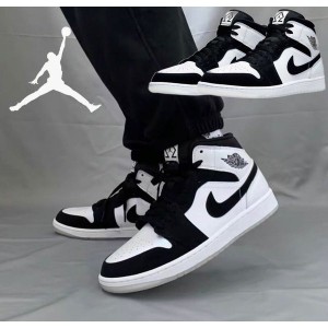 エアジョーダン1 ミッド オメガ ブラック ホワイト Nike Air Jordan 1 Mid Omega Black White 正規品 全国送料無料