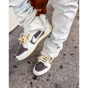 トラヴィス スコット×ナイキ エアジョーダン1 ロー リバースモカ Travis Scott x Nike Air Jordan 1 Low Reverse Mocha 正規品 全国送料