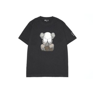 Kaws UT Graphic Tee Dark Gray カウズ UT グラフィック Tシャツ ダークグレー 正規品 全国送料無料