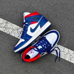 ウィメンズ エアジョーダン1 ミッド フレンチブルー Nike WMNS Air Jordan 1 Mid French Blue 正規品 全国送料無料