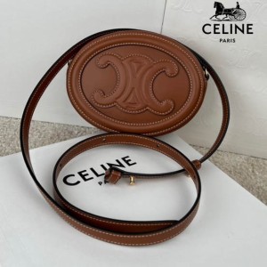 【一点限定】celine セリーヌ 新品 CELINE バッグ トリオンフ ショルダー バッグ レザー 展示品 クロスボディ オーバルパース キュイル 