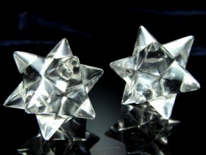 レムリアン水晶 アステロイド (小星型12面体) ギャランティカード付 幅約35mm-40mm 五芒星と六芒星と正十二面体を兼ね備える 最強形状 ア