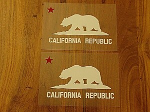 CALIFORNIA REPUBLIC 白 赤星M 2枚組 ステッカー 車 かっこいい ブランド おしゃれ ウォールステッカー バイク 西海岸 サーフィン カリフ