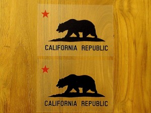 CALIFORNIA REPUBLIC 黒 赤星M 2枚組 ステッカー 車 かっこいい ブランド おしゃれ ウォールステッカー バイク 西海岸  サーフィン カリ