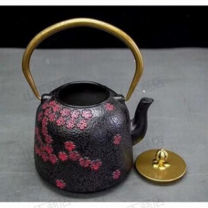 鉄瓶　鋳鉄 急須 古風鉄瓶 鉄分補給 提梁壺 茶壺 水壷 煮茶壷 鉄びん 茶道具　おしゃれ　桜柄