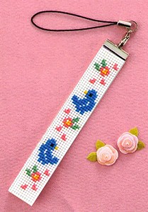 刺繍キット ストラップキットロングタイプトリとお花（初心者向け）