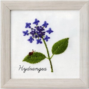 青木和子 刺繍キット 12か月の植物手帖 Hydangea（アジサイ）