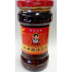 横浜中華街　老干媽　風味鶏油辣椒（骨付き鶏肉辣油）　280ｇ (品番：10026636）