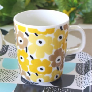 マリメッコ マグカップ ピックイネンウニッコ イエロー×ベージュ marimekko マグ コーヒーカップ PIKKUINEN UNIKKO No.128(50) 北欧食器