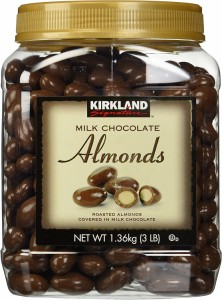 送料無料！KIRKLAND(カークランド) シグネチャ ミルクチョコレート アーモンド 1.36kg