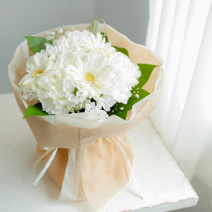 【お供え花・献花】そのまま飾れる花束「セレモニーホワイト」 お彼岸 お供え花 お悔み 命日 法事 献花 生花 ペットのお供え花 お盆