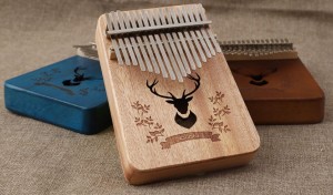 カリンバ 17キー ゆびピアノ楽器 操作簡単 ピアノ Kalimba 17keys アフリカ楽器 アカシア木製 ナチュラル C調 音調調節可能 チューナーハ