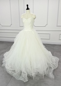 ヴェラウォン VERA WANG BRIDE Octavia オクタヴィア プリンセスライン ウェディングドレス オフホワイト セカンドオーナー チュール