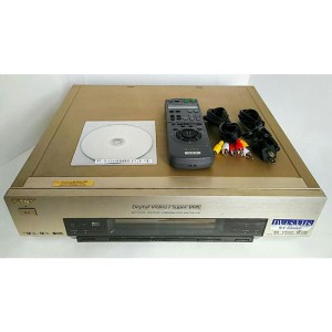 (中古品)SONY DV/miniDV SVHSダブルデッキ SONY WV-D10000