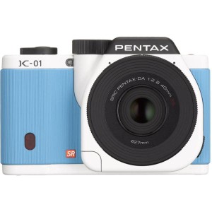 (中古品)PENTAX ミラーレス一眼 K-01 レンズキット DA40mmF2.8XS ホワイト×ブルー K-01 WHITE/BLUE 15383