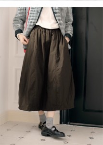 人気スカート あったかい 蓄熱 レディース 冬服 中綿スカート ボトムス 無地 抜け感のあるコクーンスカート 合わせやすいベーシックカラ